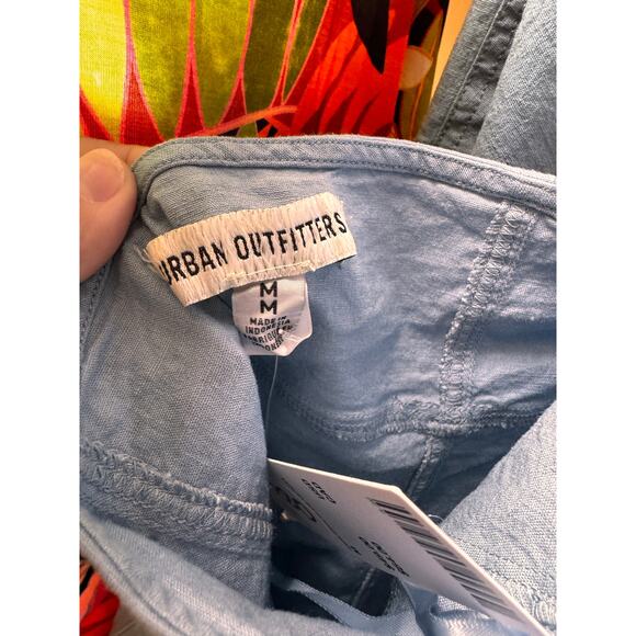 Urban Outfitters Sari Seamed Linen-Blend Halter Vest Top - Picture 3 of 5